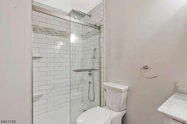 Property listing MLS 4047021 photo 22