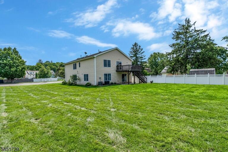 Property listing MLS 4047021 photo 27