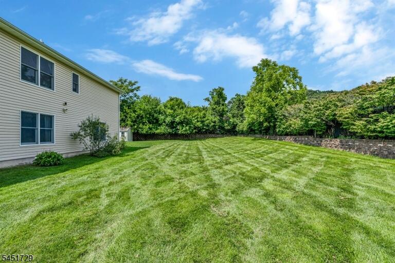 Property listing MLS 4047021 photo 28