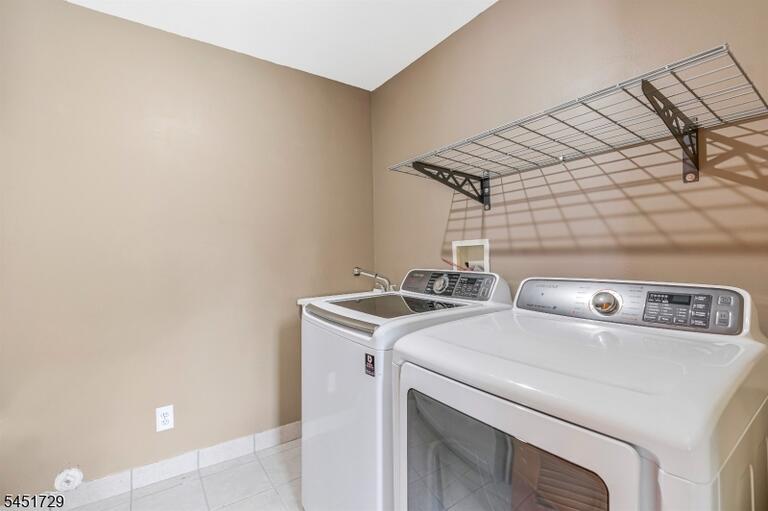 Property listing MLS 4047021 photo 29