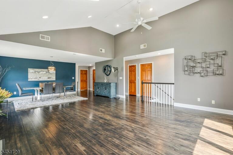 Property listing MLS 4047021 photo 6