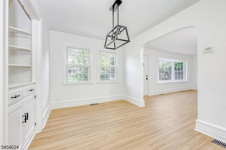 Property listing MLS 4047027 photo 7