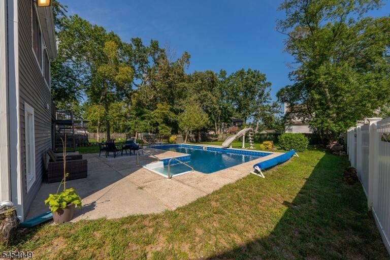 Property listing MLS 4047047 photo 27