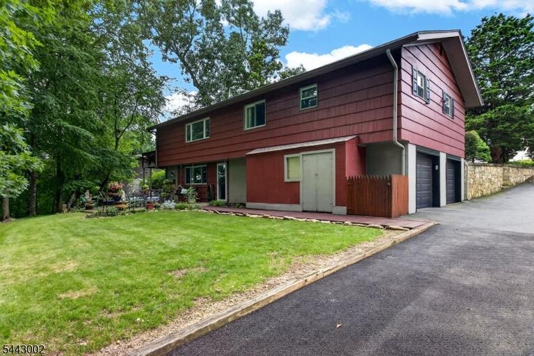 Property listing MLS 4047051 photo 32