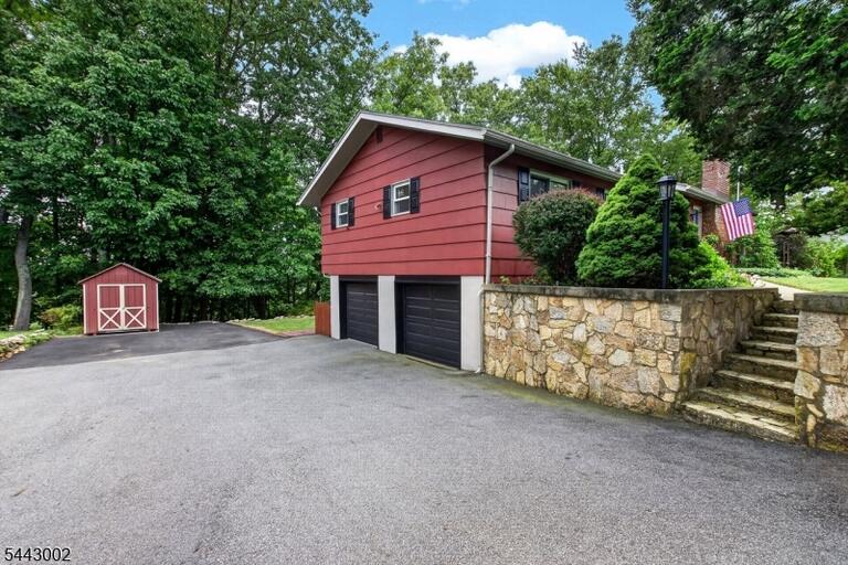 Property listing MLS 4047051 photo 33
