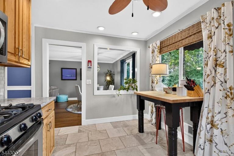 Property listing MLS 4047051 photo 9