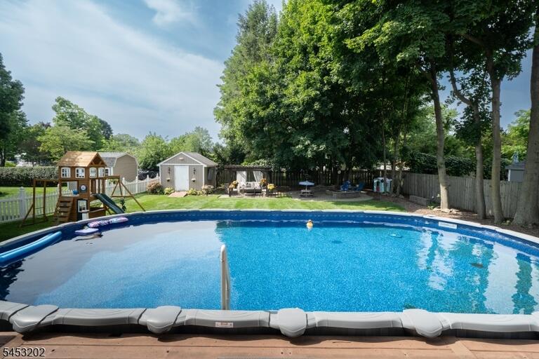 Property listing MLS 4047075 photo 31