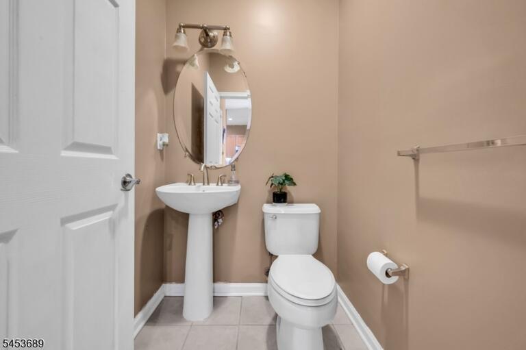 Property listing MLS 4047086 photo 21