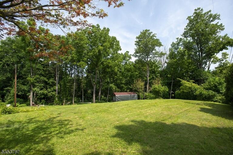Property listing MLS 4047091 photo 11