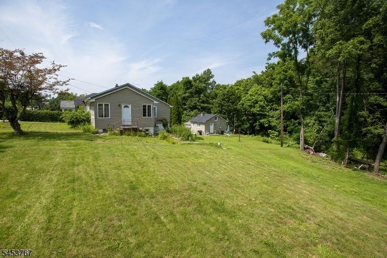 Property listing MLS 4047091 photo 12
