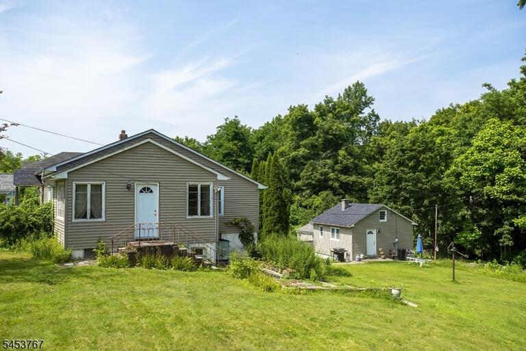 Property listing MLS 4047091 photo 13