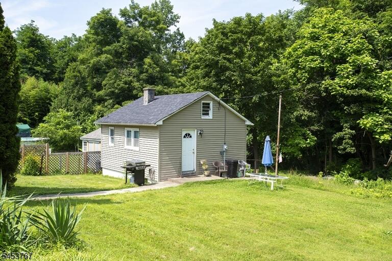 Property listing MLS 4047091 photo 14