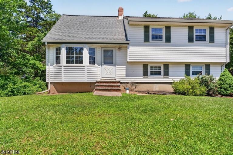 Property listing MLS 4047112 photo 1