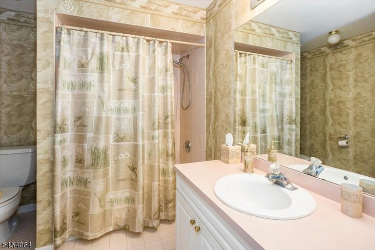 Property listing MLS 4047122 photo 30