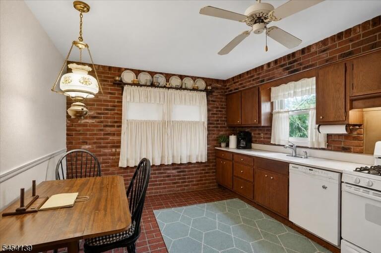 Property listing MLS 4047125 photo 15