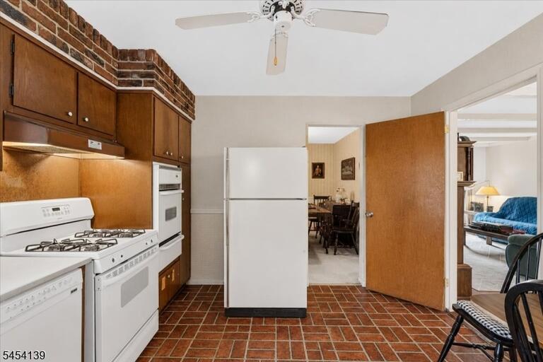 Property listing MLS 4047125 photo 16