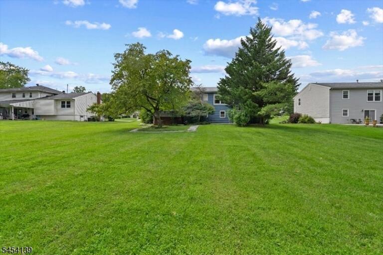 Property listing MLS 4047125 photo 3