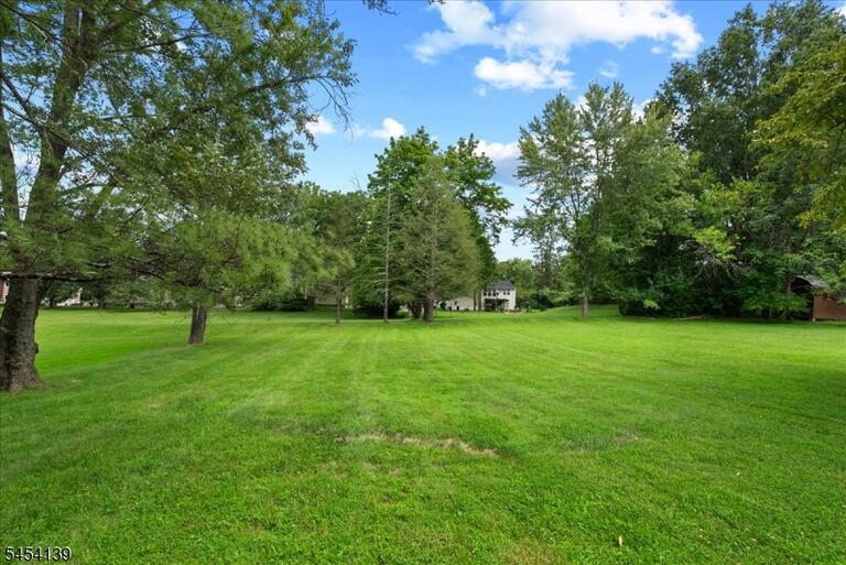 Property listing MLS 4047125 photo 44