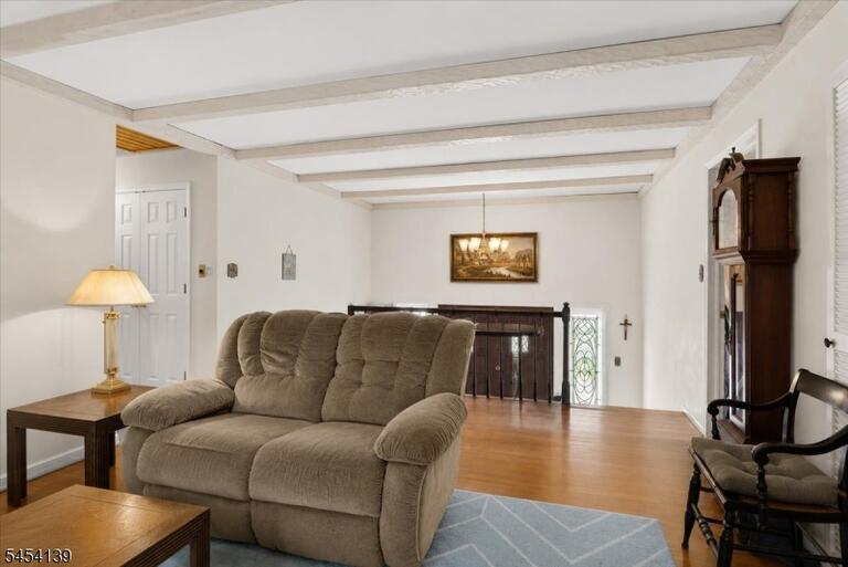 Property listing MLS 4047125 photo 7