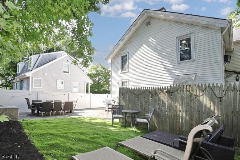 Property listing MLS 4047132 photo 24