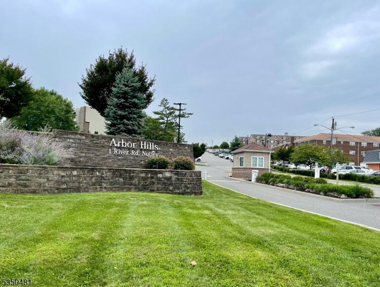 Property listing MLS 4047144 photo 1