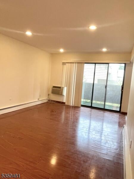 Property listing MLS 4047144 photo 3