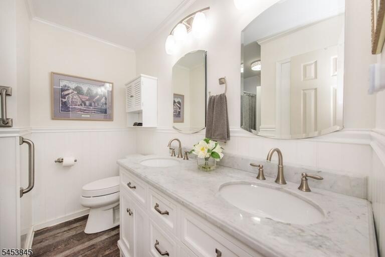 Property listing MLS 4047146 photo 10