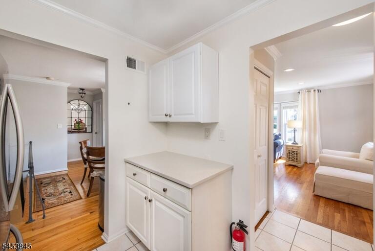 Property listing MLS 4047146 photo 9