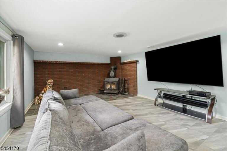 Property listing MLS 4047152 photo 28
