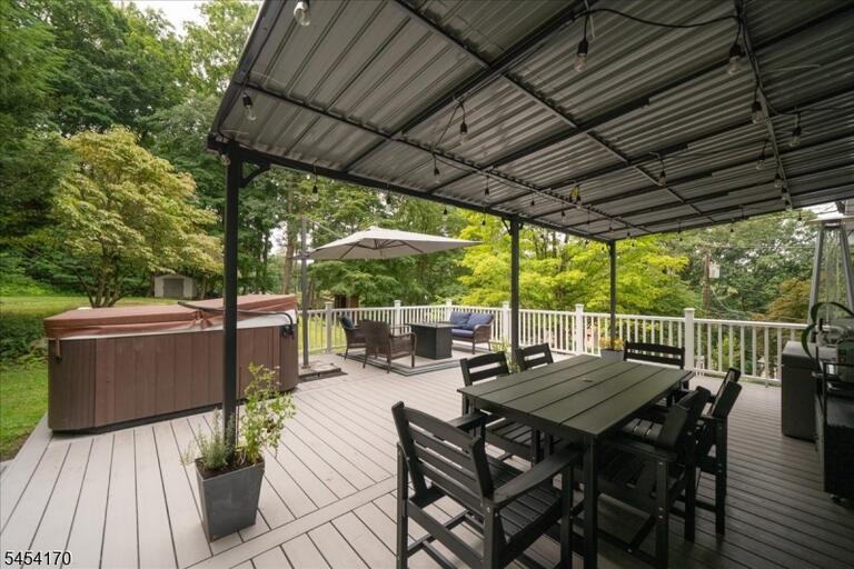 Property listing MLS 4047152 photo 36