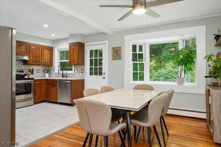 Property listing MLS 4047152 photo 8