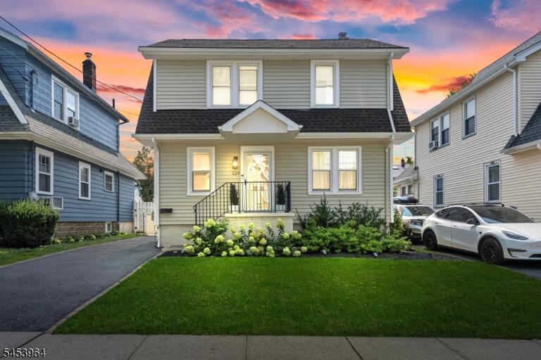 Property listing MLS 4047162 photo 1