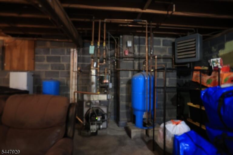 Property listing MLS 4047173 photo 9