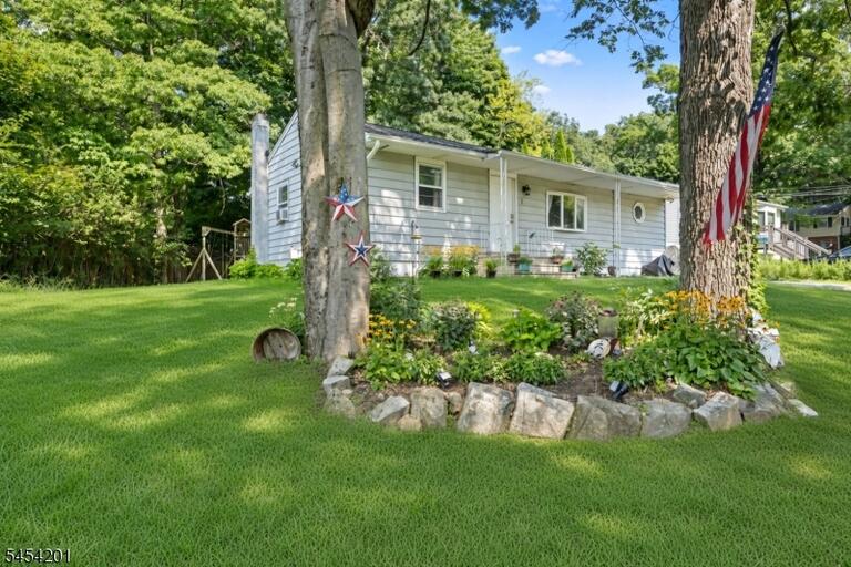 Property listing MLS 4047174 photo 4