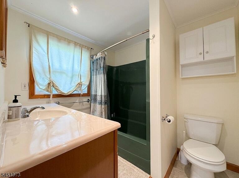 Property listing MLS 4047181 photo 10