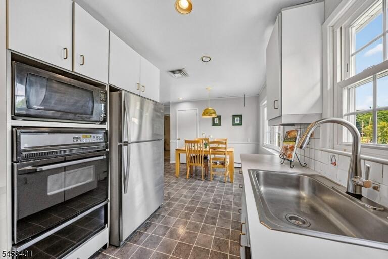 Property listing MLS 4047191 photo 17