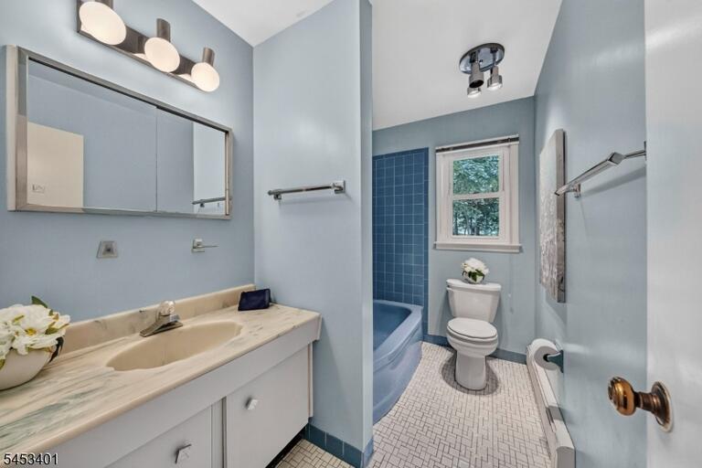 Property listing MLS 4047191 photo 25