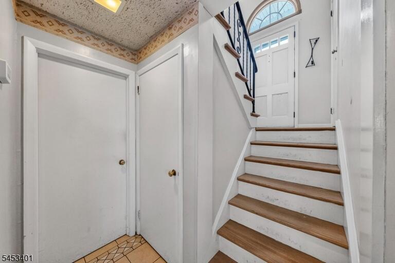 Property listing MLS 4047191 photo 27