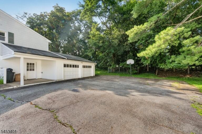 Property listing MLS 4047191 photo 44
