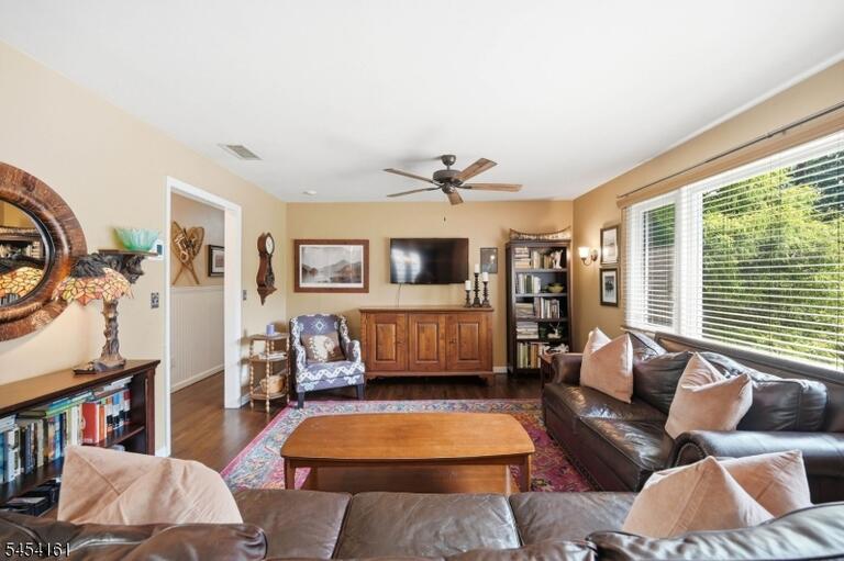 Property listing MLS 4047193 photo 13