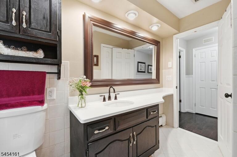 Property listing MLS 4047193 photo 18