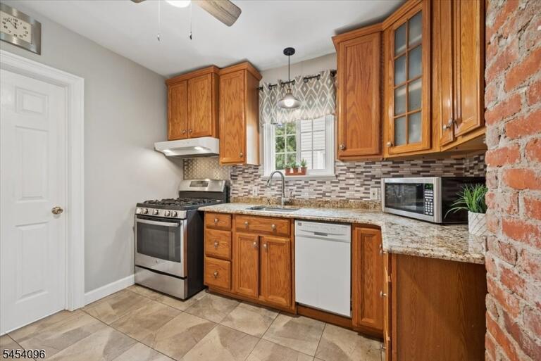 Property listing MLS 4047211 photo 13