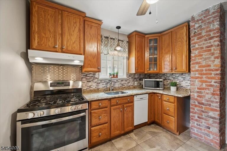 Property listing MLS 4047211 photo 15