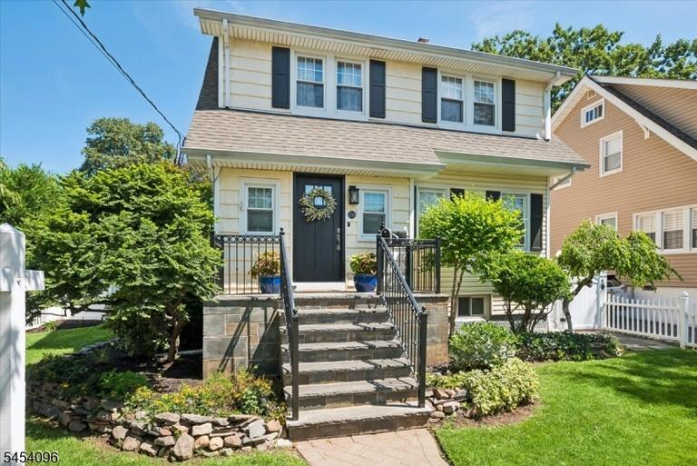 Property listing MLS 4047211 photo 4