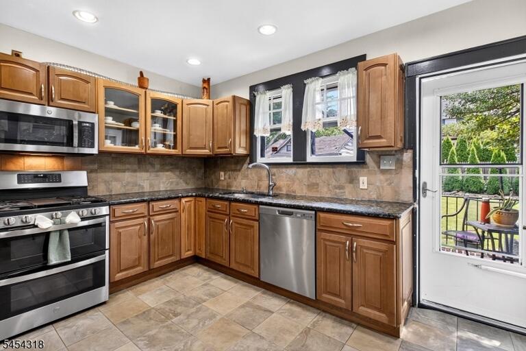 Property listing MLS 4047254 photo 11