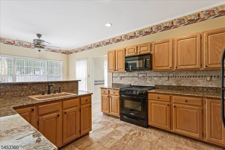 Property listing MLS 4047273 photo 8