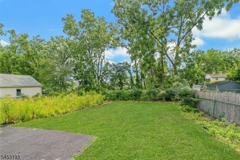 Property listing MLS 4047313 photo 25