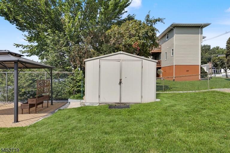 Property listing MLS 4047328 photo 35