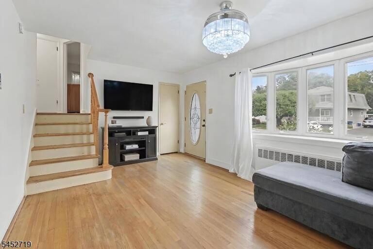 Property listing MLS 4047328 photo 7