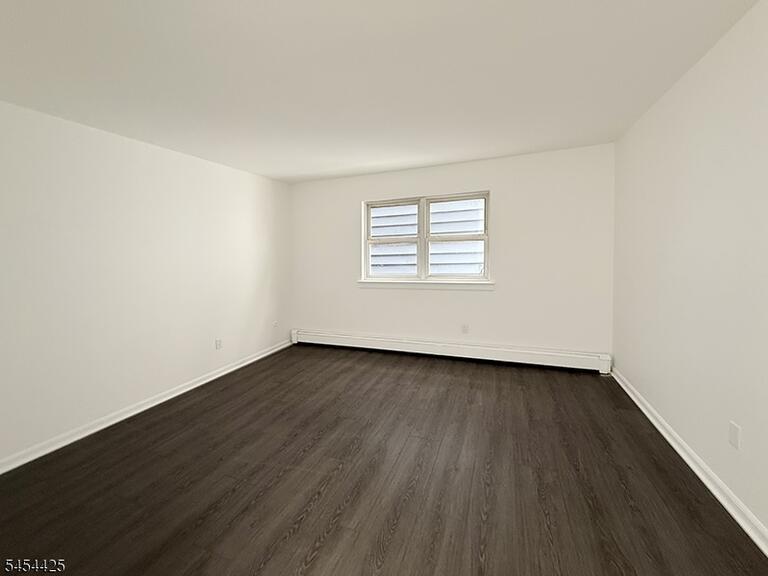 Property listing MLS 4047329 photo 7